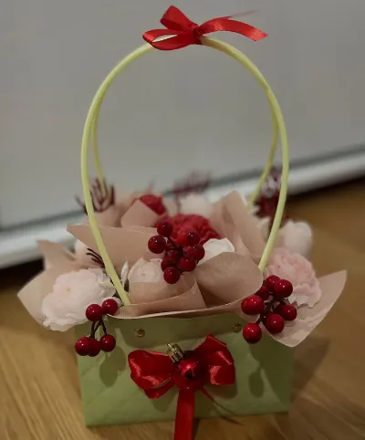 Букет од свеќи-М